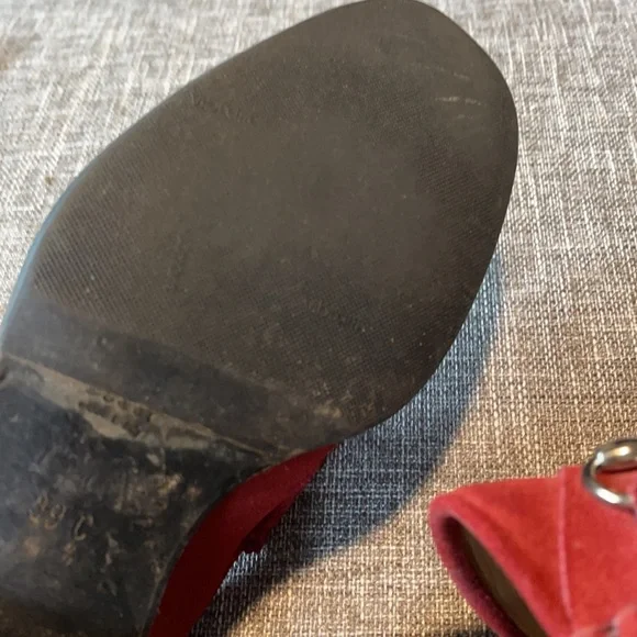 Gucci Red Suede Loafers with Metallic Accents - Picture 11 of 11